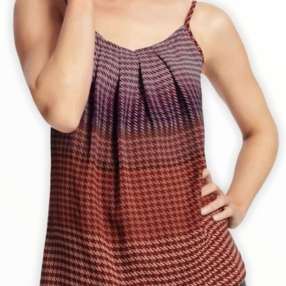 Women top
